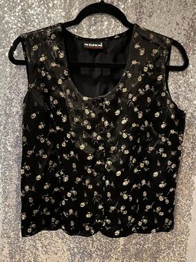 Notations Gothic Black Floral Button-Front Sleeveless Tunic